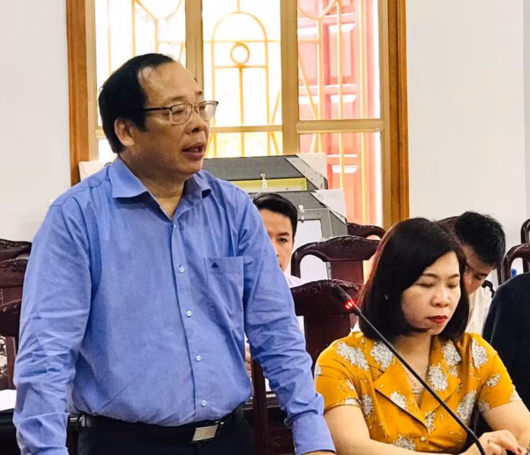 Quyen Giam doc HV Bao chi Tuyen truyen qua doi khi cong tac tai Yen Bai