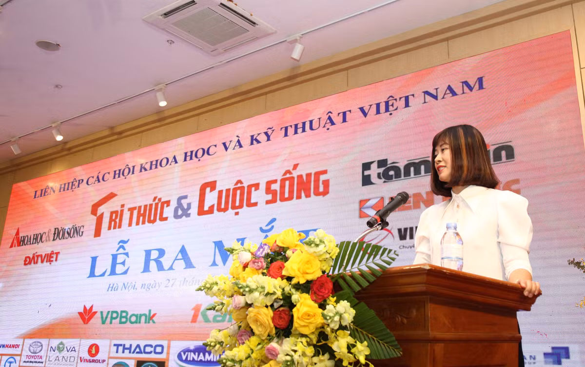 Long trong Le ra mat Bao Tri thuc va Cuoc song-Hinh-2