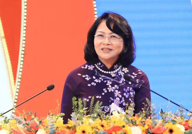  Nữ Phó Chủ tịch nước thứ năm là bà Đặng Thị Ngọc Thịnh. Tại kỳ họp thứ 11 sáng 6/4, Quốc hội chính thức miễn nhiệm chức danh Phó chủ tịch nước đối với bà Đặng Thị Ngọc Thịnh. 