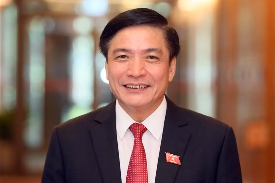 Ông Bùi Văn Cường, sinh năm 1965, quê ở thị xã Kinh Môn, tỉnh Hải Dương, là Ủy viên Trung ương Đảng khóa XI (dự khuyết), XII, XIII; đại biểu Quốc hội khóa XIII, XIV. Tháng 7/2019, ông Bùi Văn Cường được điều động tham gia Ban Chấp hành, Ban Thường vụ và giữ chức Bí thư Tỉnh ủy Đắk Lắk từ đó đến nay.