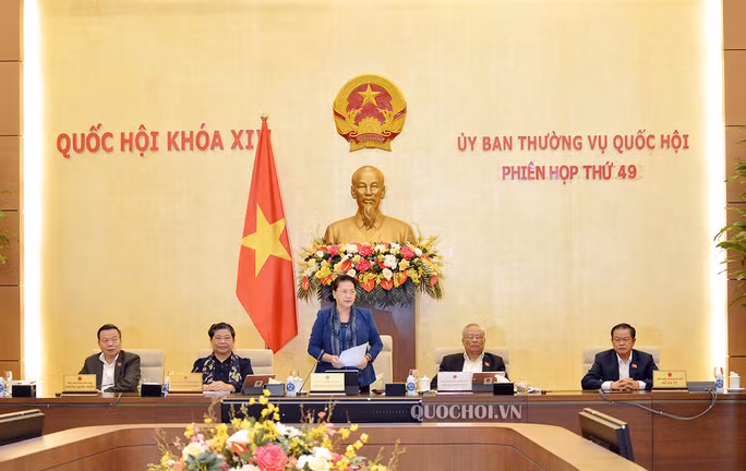 Uy ban Thuong vu Quoc hoi chia se voi dong bao mien Trung