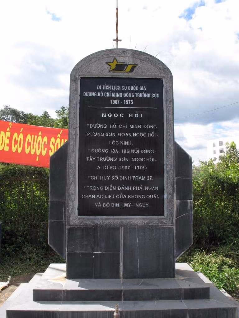 Hệ thống di tích đường Trường Sơn - đường Hồ Chí Minh (qua Thừa Thiên Huế) nằm trong hệ thống Di tích Quốc gia đặc biệt.