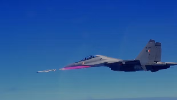 Trung Quoc can Su-35 vi so J-11D yeu the truoc Su-30MKI, F-35?-Hinh-3