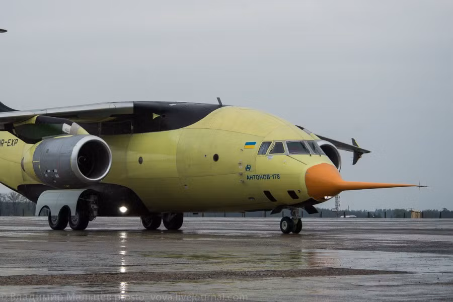Cận cảnh An-178 sau khi hoàn thành thử nghiệm.