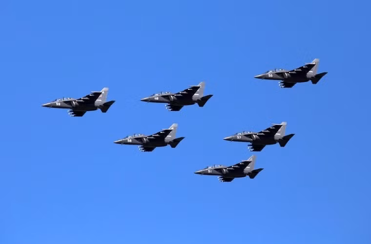 Phi đội máy bay huấn luyện phản lực đa năng Yak-130 của Không quân Nga.