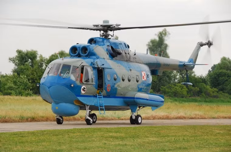 Trong ảnh là biến thể trực thăng săn ngầm Mi-14 của Hải quân Ba Lan.