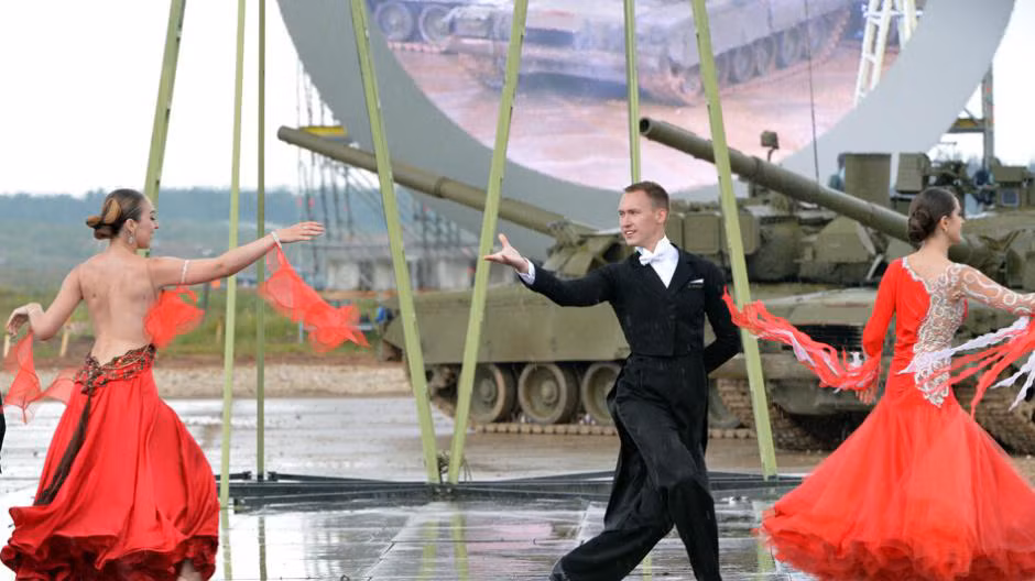 Hiện cuộc đua tăng trong khuôn khổ Army Games 2015 đã kết thúc vòng 1. Trong đó Nga đang giành vị trí thượng phong trước các đối thủ.