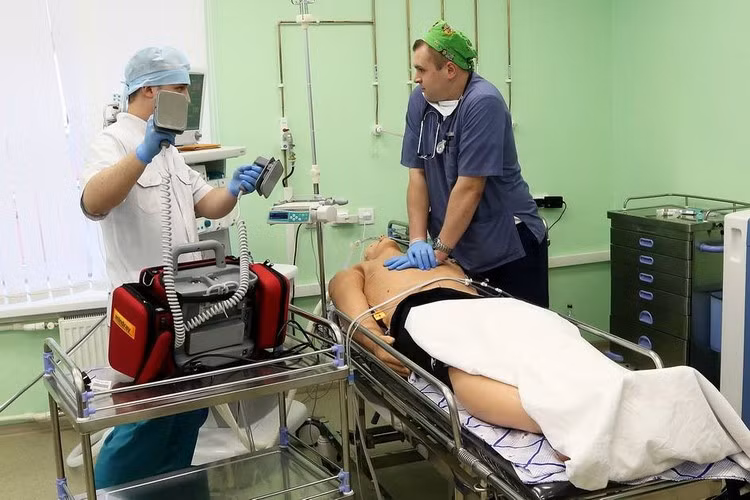 Hiện trung tâm này đang mở cửa cùng với hội thảo khoa học để kỷ niệm 90 năm thành lập Khoa Phương pháp-Giáo dục của Học viện Quân y ở St.Petersburg.