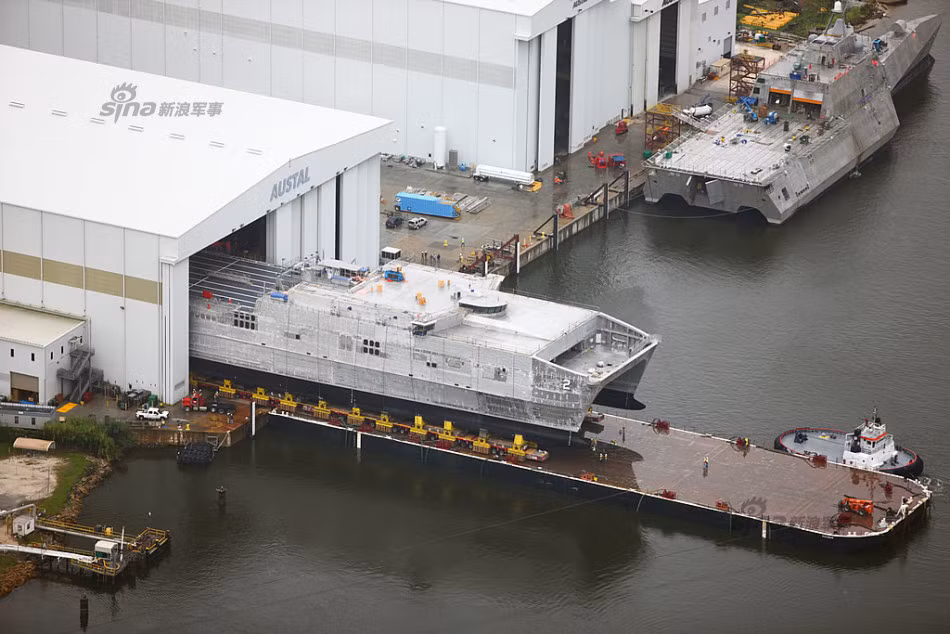 Trong khi đó tàu đổ bộ siêu tốc thứ hai JHSV-2 USNS Choctaw County được chuyển giao cho Hải quân vào tháng 10/2012.