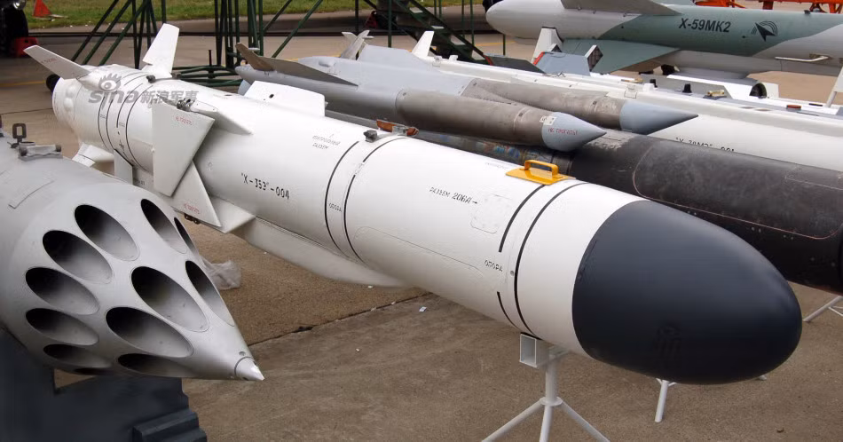 Tên lửa chống tàu Kh-35E có phạm vi hoạt động tới 130 km và tốc độ dạt Mach 0.8.