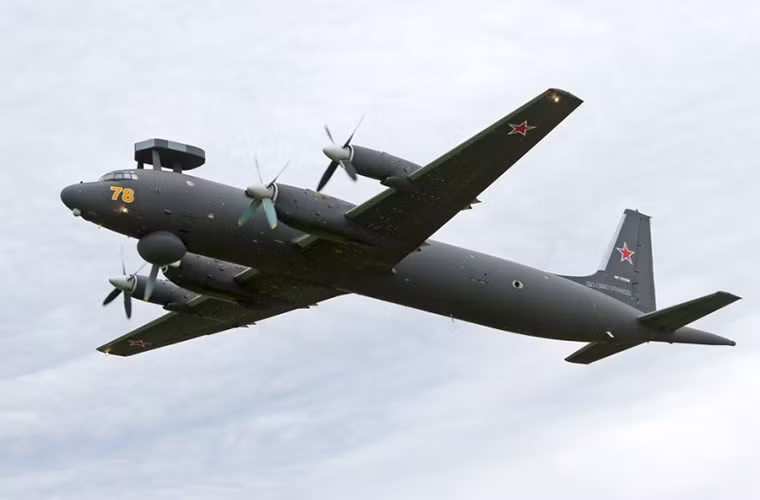Một biến thể khác của IL-18 là mẫu máy bay chống ngầm IL-38 với chuyến bay thử nghiệm đầu tiên vào năm 1971, nó sở hữu các tính năng tương tự như các máy bay chống ngầm cùng thời của Mỹ là P-3 Orion. Với chương trình nâng cấp hiện tại các biến thể của IL-38 sẽ hoạt động thêm ít nhất là 20 năm nữa.