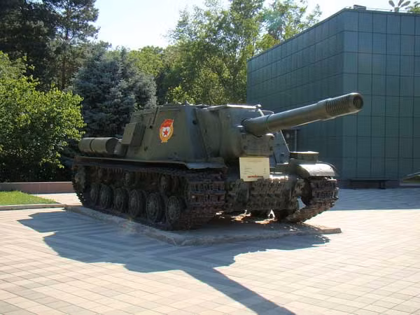 Run ray truoc phao tu hanh ISU-152 cua Lien Xo
