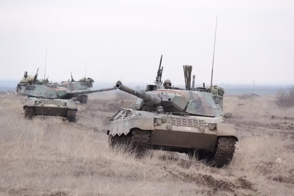Leopard 1A1 là biến thể cải tiến đầu tiên của dòng tăng huyền thoại Đức Leopard 1 được phát triển từ những năm 1960.
