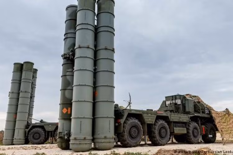 Nếu các vũ khí tối tân như MiG-29SM hay S-300PMU-2 của quân đội Syria vẫn tiếp diễn tình trạng "vật trang trí" thì không chỉ có họ mà cả uy tín của Nga cũng sẽ bị ảnh hưởng rất nặng nề.