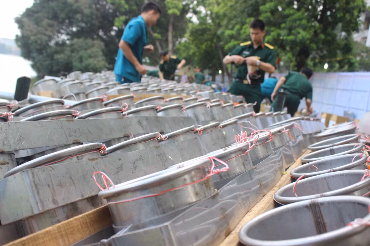 Tran dia phao hoa Ha Noi san sang truoc gio khai hoa-Hinh-2