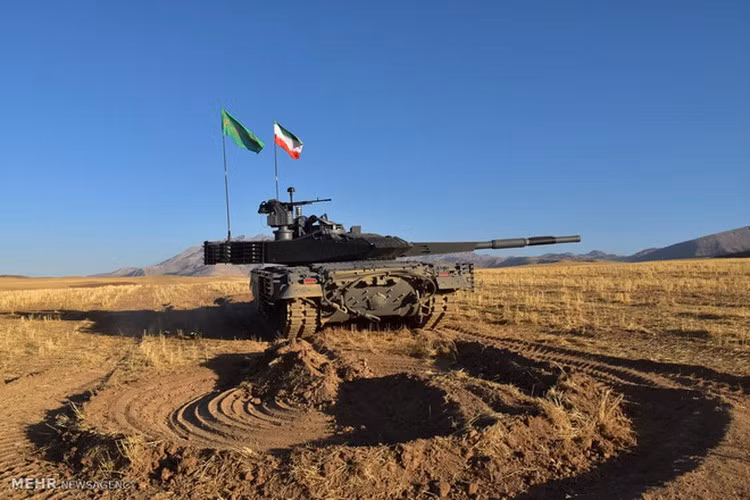 Nhưng bỏ qua chi tiết trên, việc Iran lựa chọn xe tăng chiến đấu chủ lực nội địa Karra thay vì nhập khẩu T-90 cho thấy quyết tâm của họ trong việc xây dựng nền công nghiệp quốc phòng mang tính tự chủ cao.