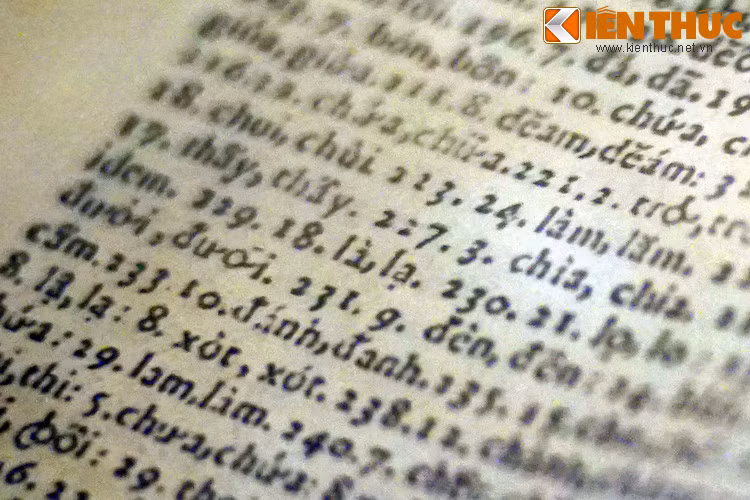 Cuối thế kỷ 18, tại Đàng Trong diễn ra cuộc chỉnh lý khiến chữ Quốc ngữ có diện mạo gần giống với ngày nay. Dưới thời thuộc Pháp, chữ quốc ngữ từng bước thay thế chữ Nho vả kể từ năm trở thành hệ chữ chính thức ở Việt Nam...