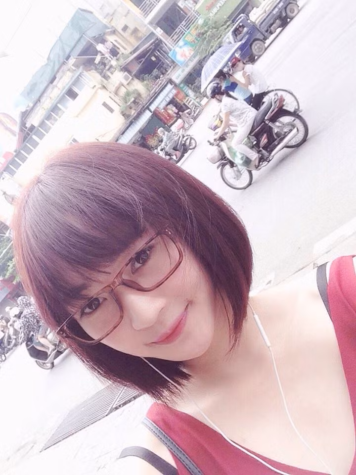 Sun Ht cũng không ngại biến hóa các kiểu tóc để làm mới hình tượng khiến người hâm mộ thích thú.