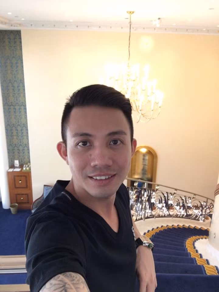 Cuộc sống cá nhân của Phạm Trần Nhật Minh "Minh Nhựa" luôn là dấu hỏi đối với báo giới, chỉ biết được rằng Minh Nhựa đã kết hôn cùng với Nguyễn Thị Minh Thúy, đã có với nhau 3 người con. Sau thời gian sống với nhau không hạnh phúc hai người đã chia tay.