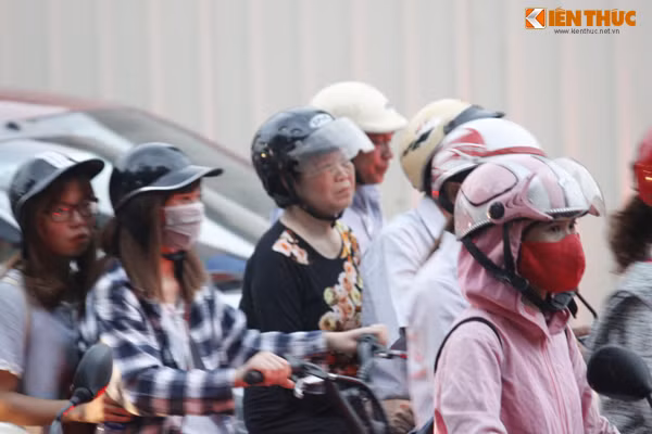 Ai nấy cũng mong muốn nhanh chóng di chuyển qua đoạn đường "đau khổ".