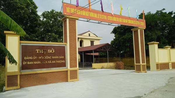 Ha Noi: Thuc hu UBND xa chi co mot nguoi lam chieu thu 6
