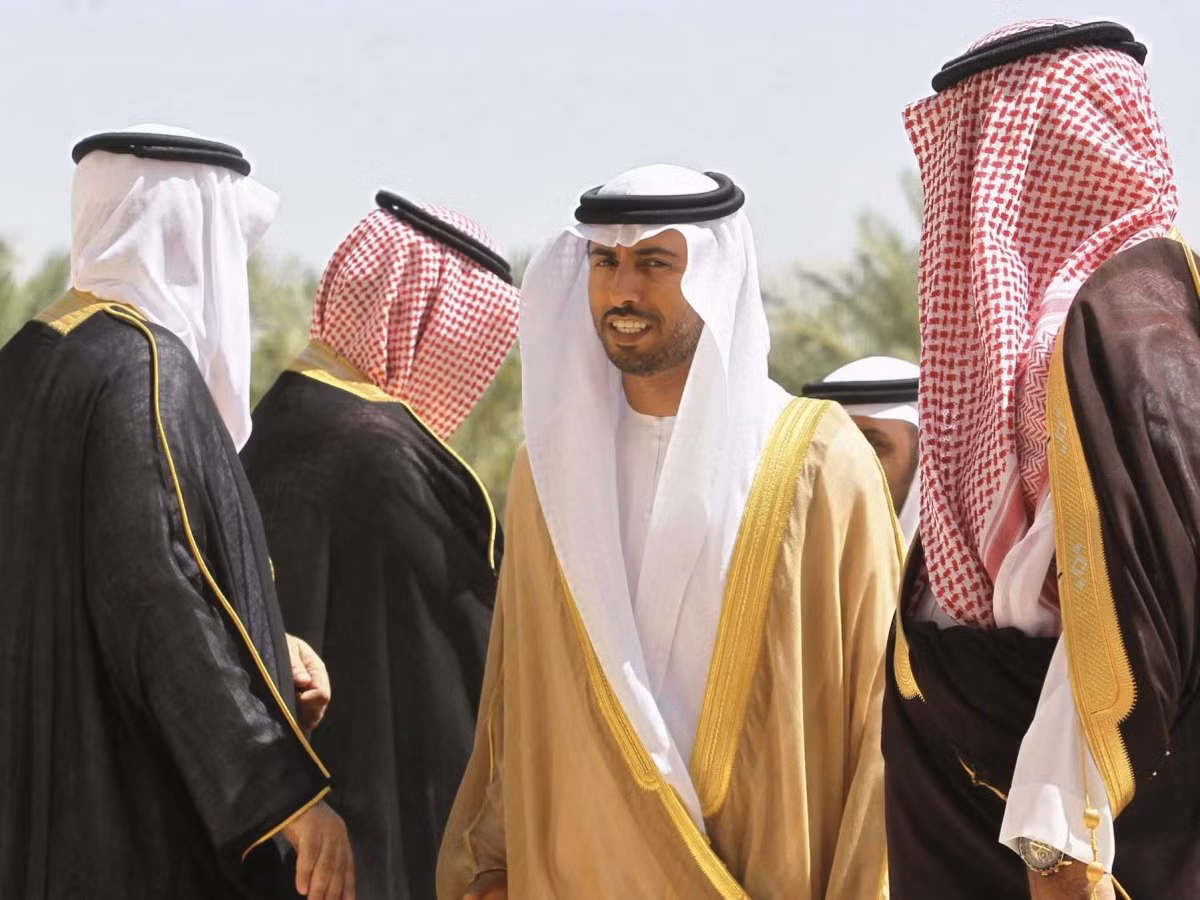 7. United Arab Emirates - UAE (Các tiểu vương quốc Ả Rập thống nhất), trữ lượng dầu thô là 97,8 tỷ thùng: Sau cuối năm 2014 sụt giảm giá dầu, UAE - một trong những nhà sản xuất lớn nhất trong OPEC - đã sản xuất một lượng dầu thô kỷ lục.