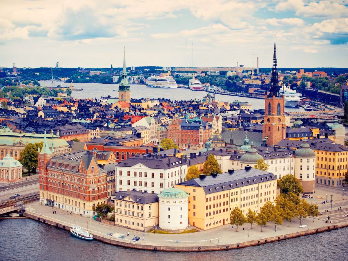 7. Stockholm, Thụy Sỹ, có chi phí ăn uống tại khách sạn trung bình hàng ngày là 61,71 USD.