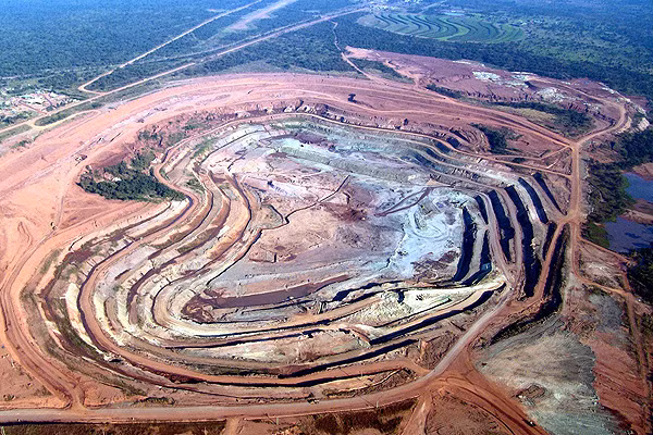5. Catoca (Châu Phi): Catoca ở Angola là một mỏ kim cương châu Phi do công ty có tên Sociedade de Mineira Catoca sở hữu và điều hành mỏ.