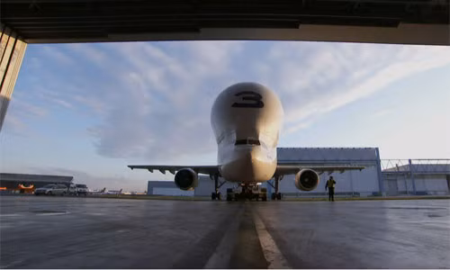 Tiet lo qua trinh san xuat may bay A350 cua Vietnam Airlines