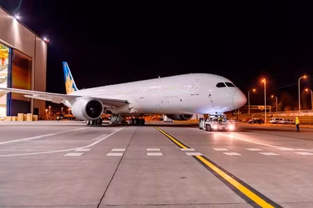 Theo thông tin từ hãng VNA công bố, máy bay Boeing 787-9 được chia làm 3 hạng chính là phổ thông, phổ thông đặc biệt và thương gia.