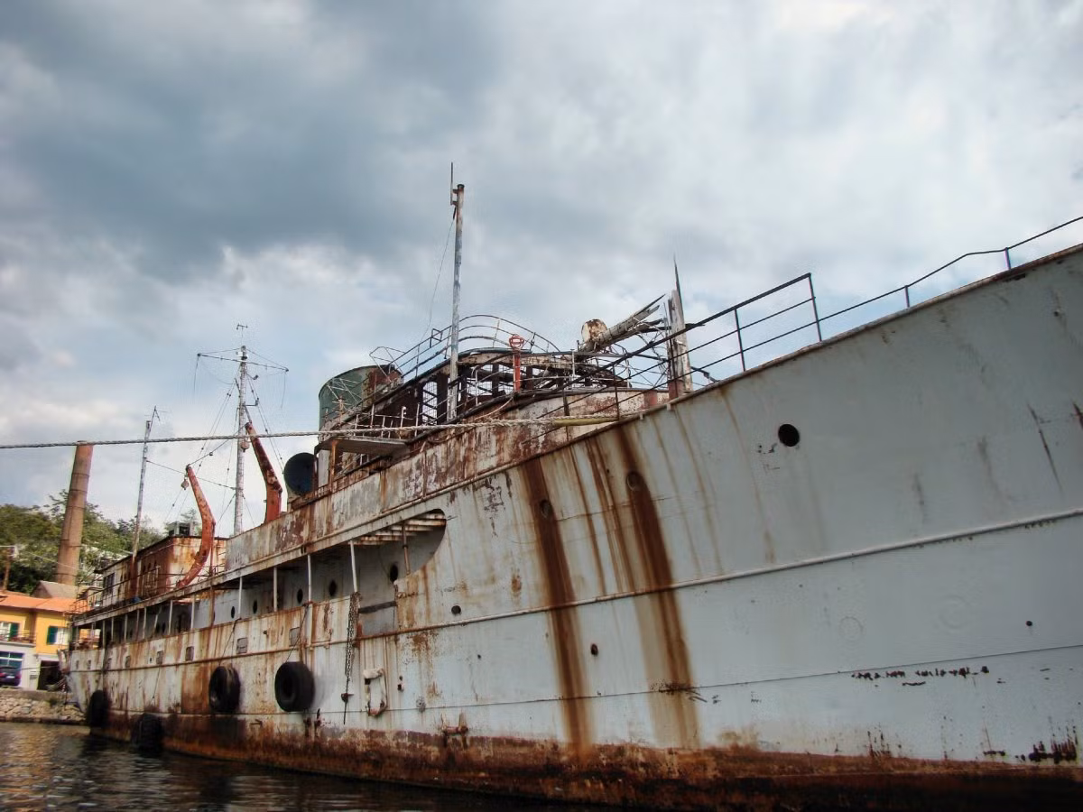 Ngày nay, du thuyền Williamsburg trông khá cũ gỉ đậu ở một bến tàu ở La Spezia, Ý. Nó đã neo đậu ở đây từ năm 1993. Hiện, nó được công ty môi giới du thuyền Camper &amp; Nicholson có trụ sở ở Monaco rao bán.