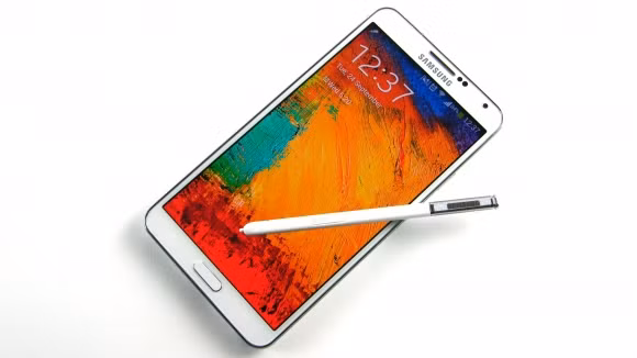 Samsung Galaxy Note 3: Đây cũng là dòng smartphone cao cấp sở hữu RAM 3GB của Samsung.
