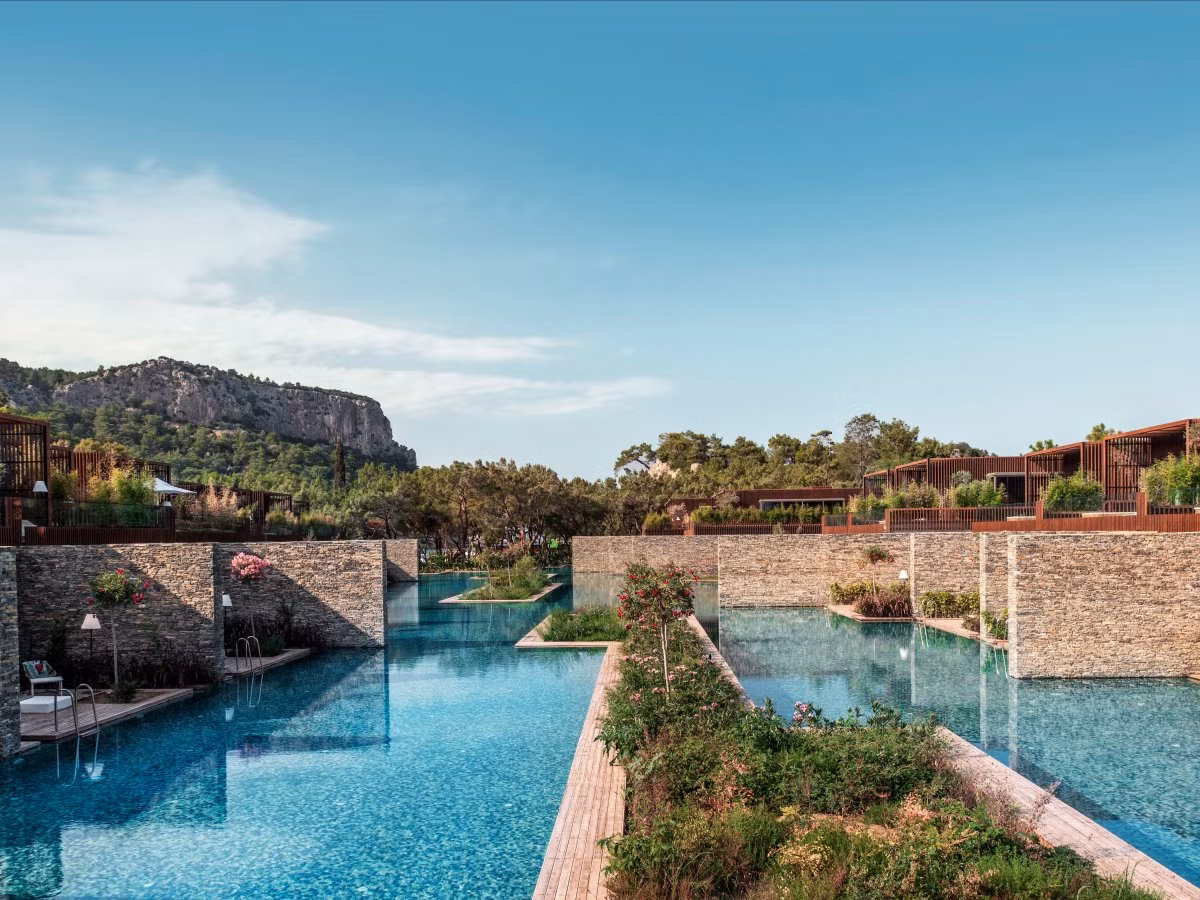Khung cảnh nên thơ của Khu nghỉ dưỡng và Spa Maxx Royal Kemer ở Antalya, Thổ Nhĩ Kỳ.
