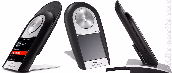 Điện thoại đĩa bay: Samsung/Bang &amp; Olufsen Serenata giá khoảng 1.040 USD là chiếc điện thoại có thiết kế độc lạ được khá nhiều thành phần trung lưu ưa chuộng. Chiếc điện thoại là “con cưng” của Bang &amp; Olufsen và Samsung. Được thiết kế theo dạng nắp trượt nhưng hình dáng điện thoại được làm cong khiến nó giống như chiếc đĩa bay khi bạn đẩy mặt màn hình ra khỏi bàn phím.