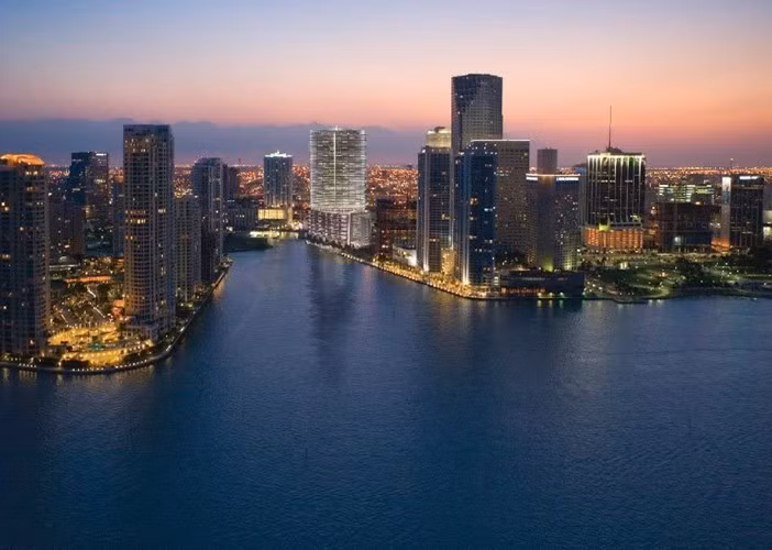 Khách sạn Epic Residences &amp; Hotel ở Miami (Mỹ) được đánh giá là một trong những khách sạn sang trọng bậc nhất tại Mỹ cũng thuộc quyền sở hữu của tỷ phú này.