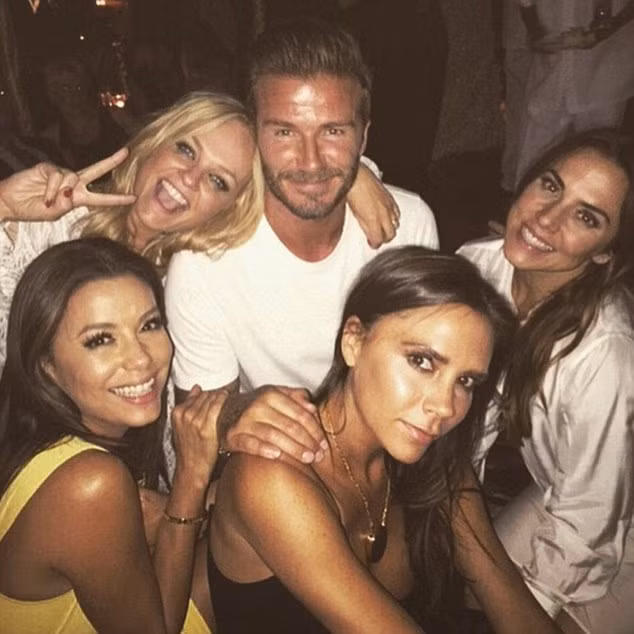 Bữa tiệc sinh nhật hoành tráng của Beckham được cho rằng có chi phí lên tới 250.000 bảng (tương đương 8,2 tỷ đồng).