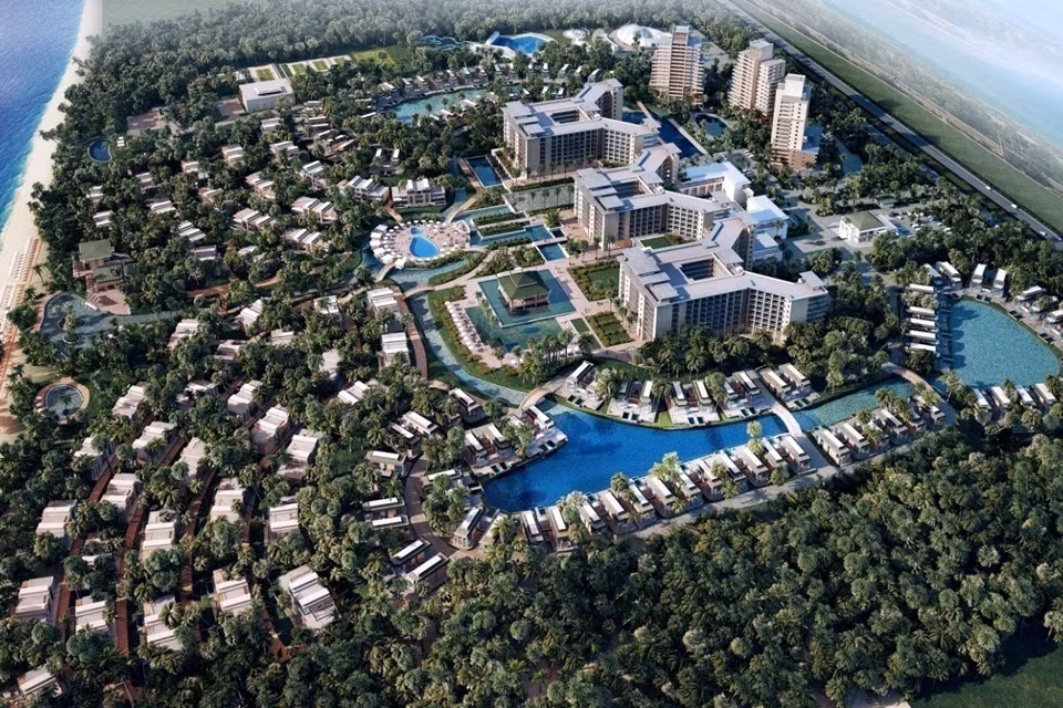 Khu nghỉ dưỡng ALMA rộng 30 ha, được thi công tại Bãi Dài, Cam Ranh, Khánh Hòa.