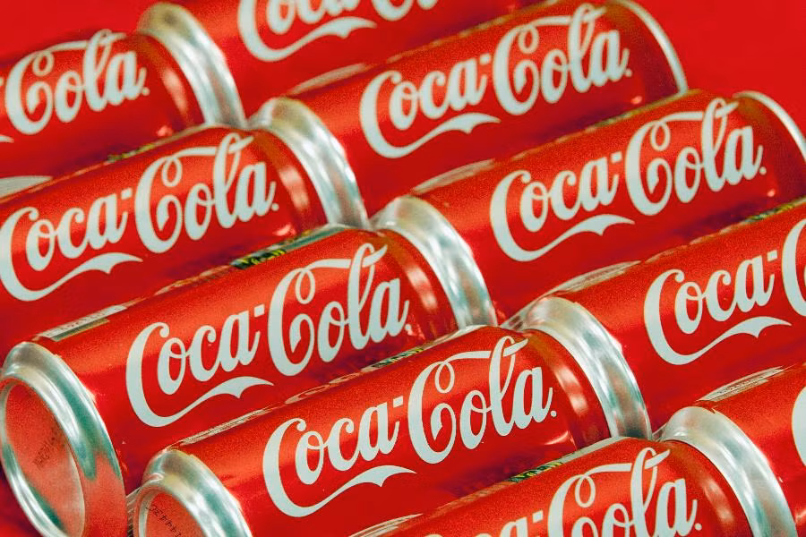 4. Coca-Cola, giá trị thương hiệu: 56 tỷ USD; Thay đổi trong một năm: 0%.