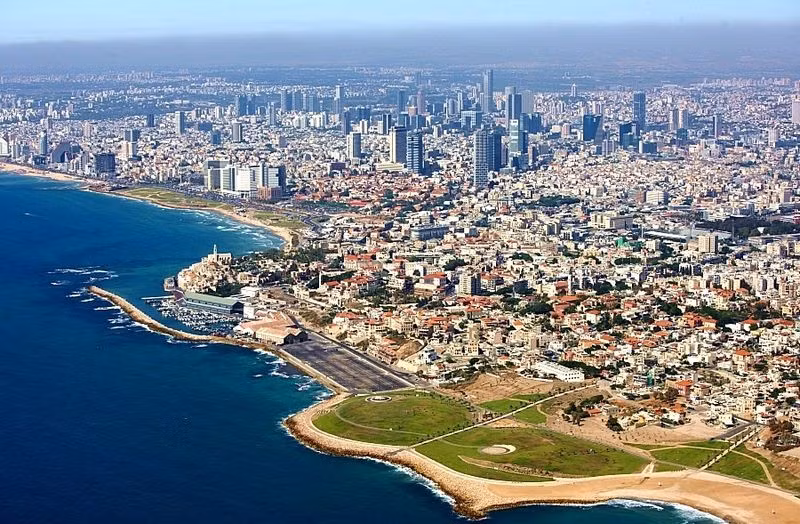 Israel: Giá nhà ở Israel đã tăng 8,45% trong năm qua. Đây là thị trường bất động sản nóng thứ 8 thế giới.