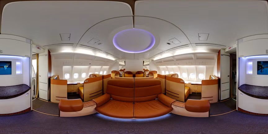 13. Oman Air: Những chiếc ghế kiêm giường nằm được bọc da trông rất trang nhã trên những chiếc máy bay của hãng Hàng không Oman Air luôn mang đến sự thoải mái cho hành khách. Tại khoang hạng nhất, hành khách có quyền lựa chọn thưởng thức món khai vị trứng cá muối, cũng như thực đơn món ăn xa hoa dành cho người sành ăn lấy cảm hứng từ tiếng Ả Rập.