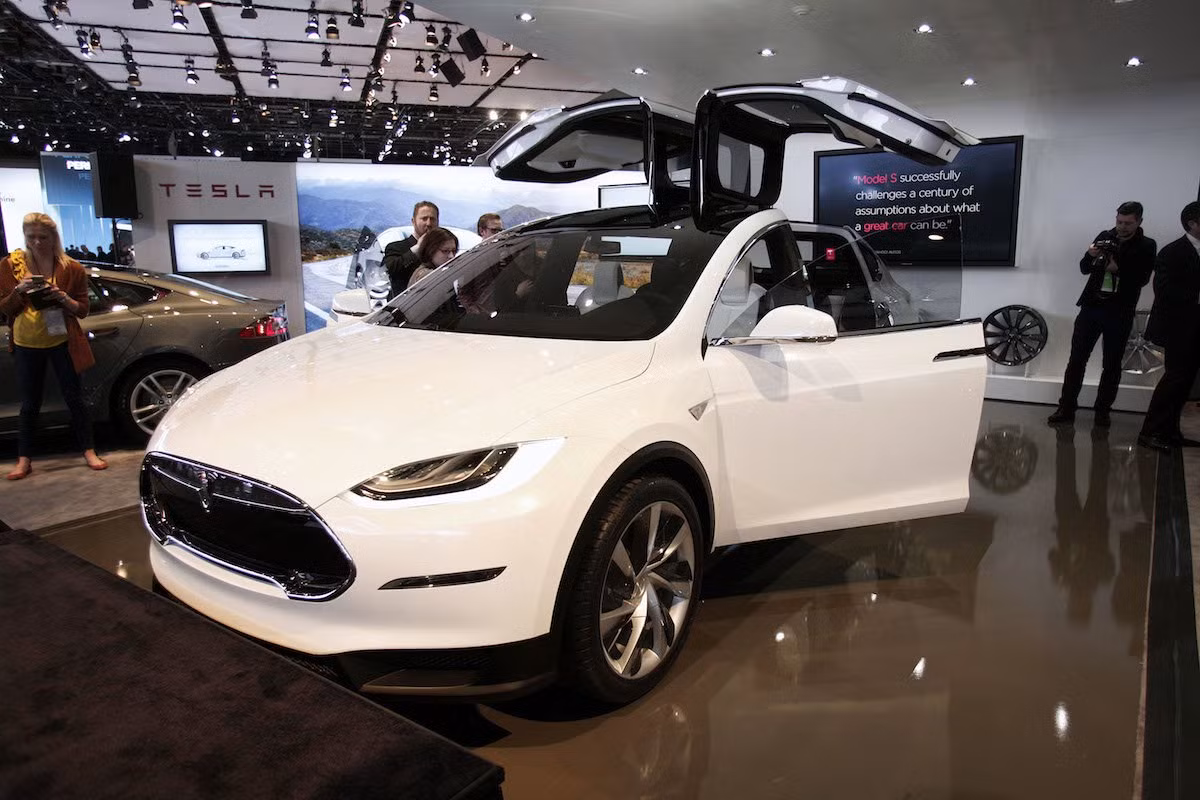 8. Thực tế, Apple có thể khả năng tiền mặt để mua cả 3 hãng xe hơi Ford, GM và Tesla mà vẫn còn dư ra 41,3 tỷ USD.