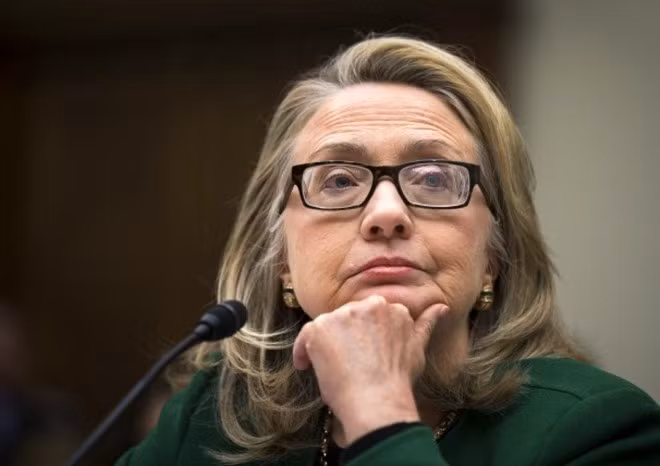 Ngày 23/1/2013, bà Clinton điều trần trước Quốc hội về vụ tấn công đại sứ quán Mỹ ở Libya...
