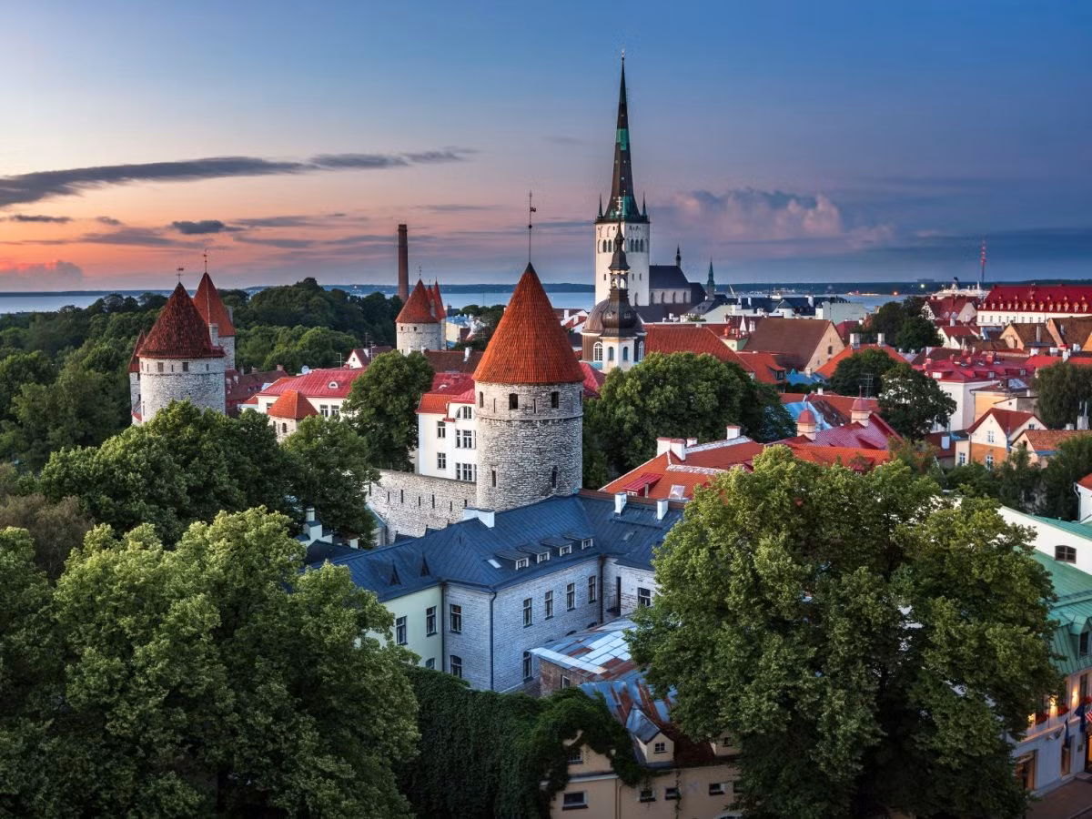 3. Tallinn, Estonia, có giá phòng khách sạn 5 sao là 160 USD/đêm.