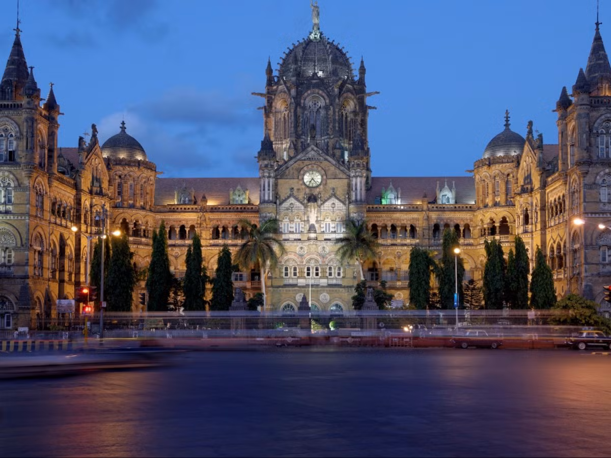 5. Mumbai, Ấn Độ: 180 USD/đêm.