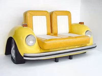 Chiếc sofa hình ô tô màu vàng cho những ai yêu xe cộ.