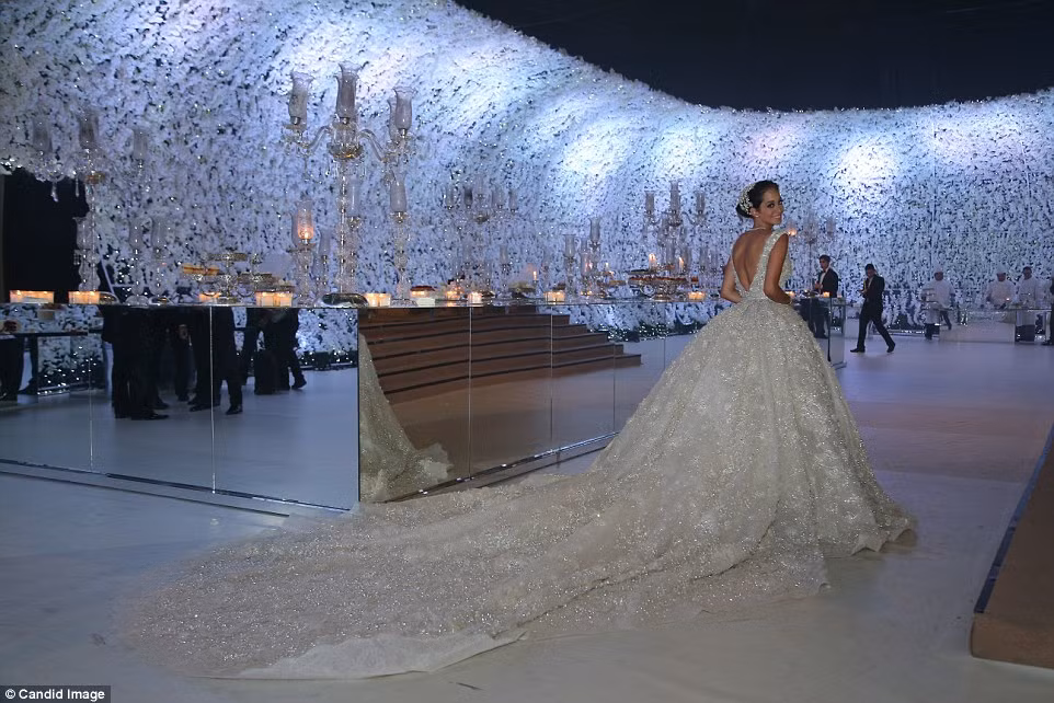 Đại gia cưới vợ, tung 21 tỷ mua hoa trang trí Dai gia cuoi vo, tung 21 ty mua hoa trang tri