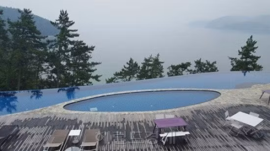 Dự kiến sau hôn lễ tại khách sạn Sheraton Grande Walkerhill, cặp uyên ương Bae Yong Joon và Park Soo Jin sẽ đi nghỉ tại một Resort cao cấp và nổi tiếng ở Namhae cùng với người thân và bạn bè thay cho chuyến trăng mật vào ngày 28/7 tới đây. Ảnh: Địa điểm bí mật mà cặp đôi sẽ đi nghỉ sau đám cưới.