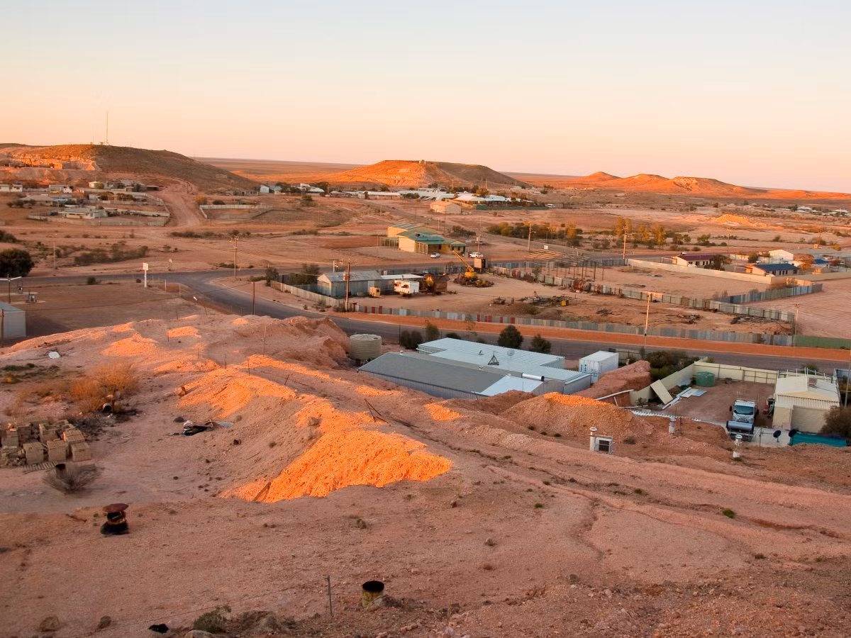 Một góc lộ thiên của thị trấn Coober Pedy.