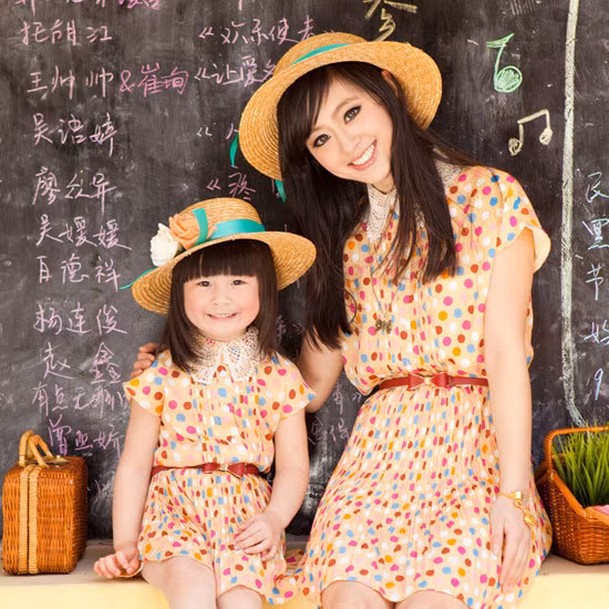 8. Hai mẹ con đáng yêu hết cả phần người khác. Ảnh: afamily.vn.