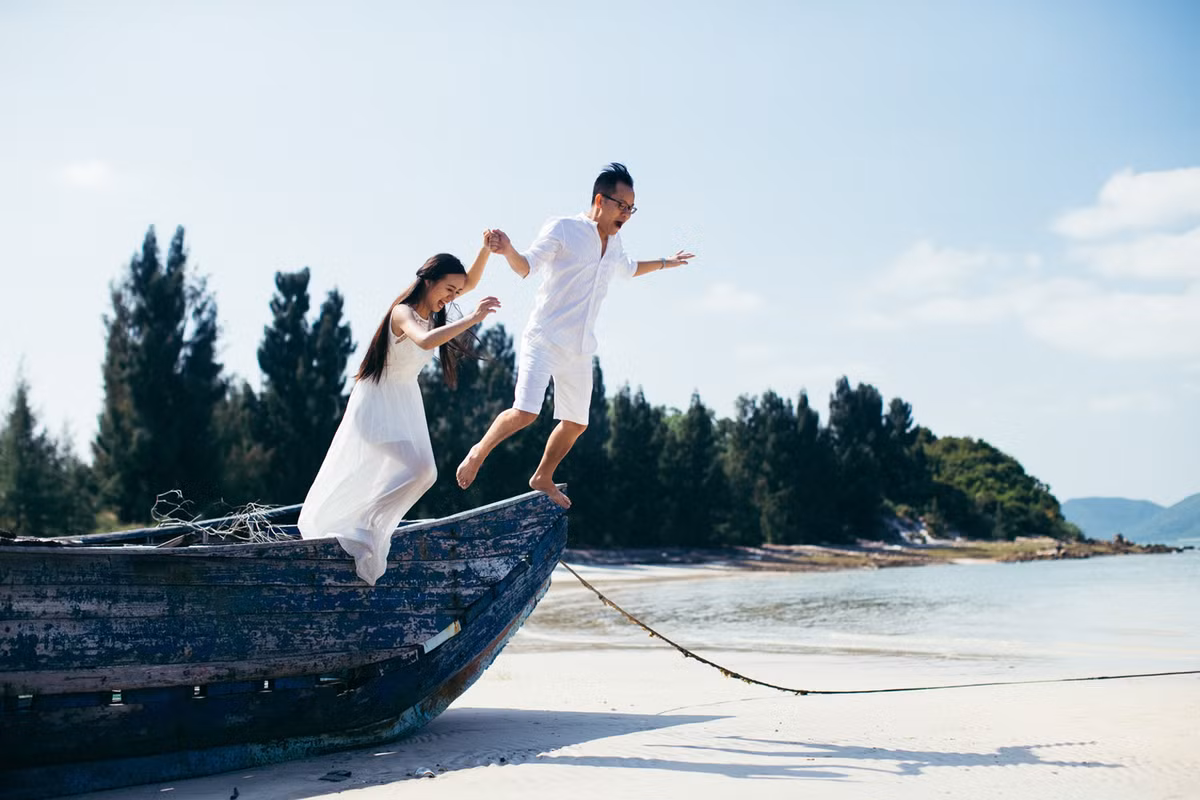 Sự thuận lợi đầy bất ngờ của thời tiết trong những ngày chụp là điểm may mắn tạo nên sự thành công của bộ ảnh cưới mùa đông.
